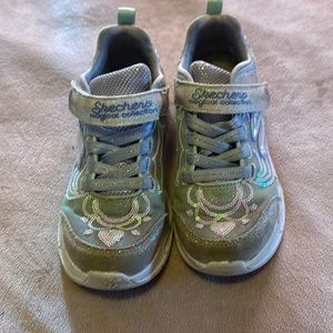 Light up Skechers Sneakers Girls Size US13